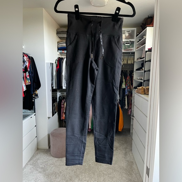 Lululemon Skinny Will Pant - size 4 - Picture 4 of 6